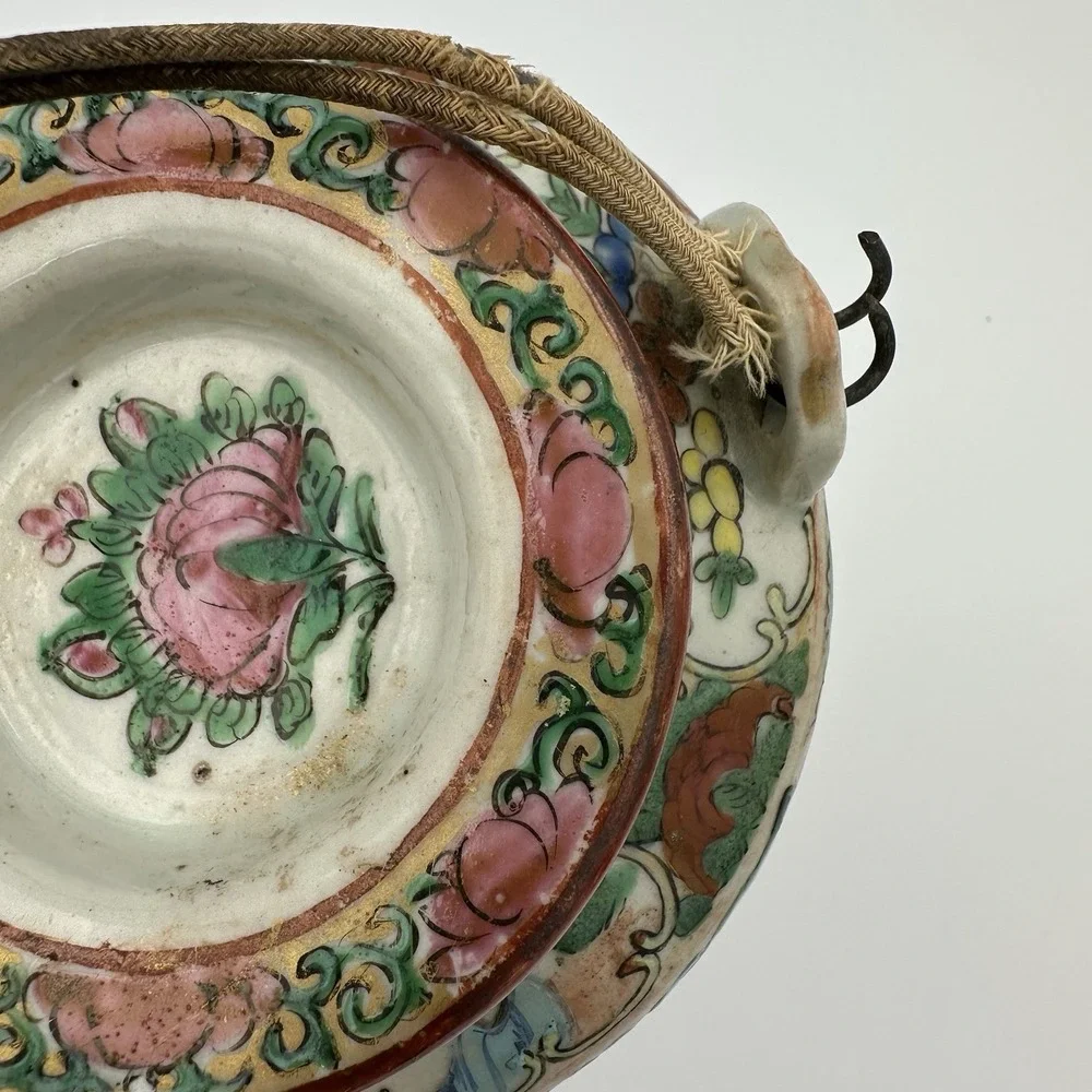 Antique Chinese‎ Porcelain Famille Rose Medallion Tea Pot